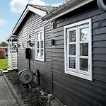 1 Bedroom Beautiful In
