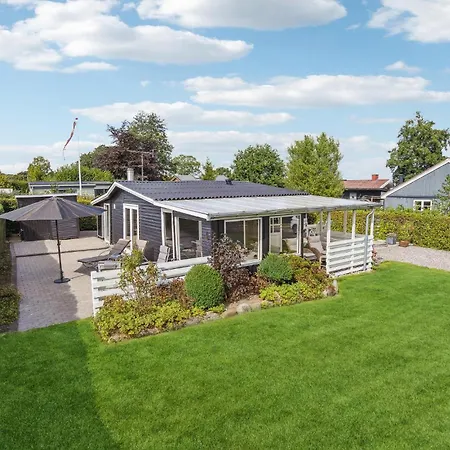 1 Bedroom Beautiful In Feriehus