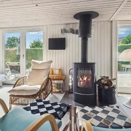 1 Bedroom Beautiful In Feriehus *