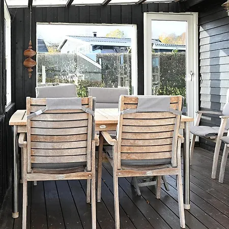 Feriehus 1 Bedroom Beautiful In *